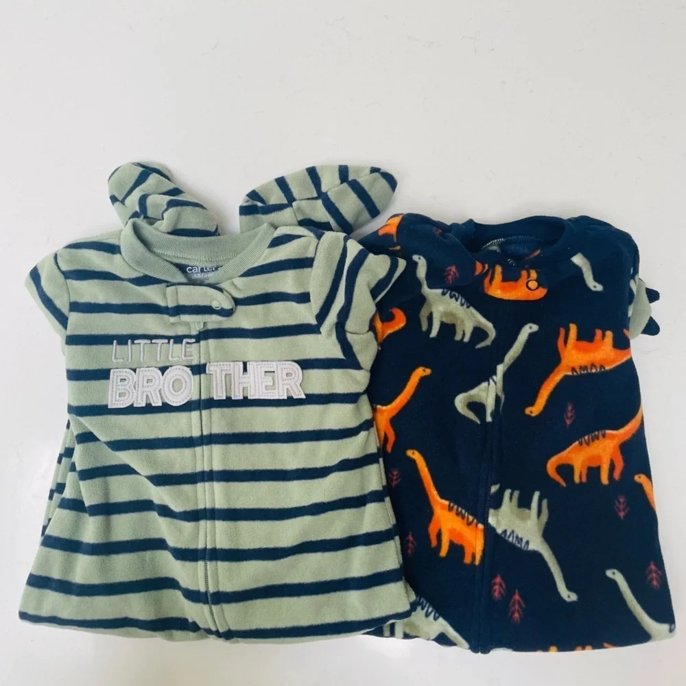 Bandle 4 Footed sleeper 2 Carter’s Pajamas 6-9months
2 Footed sleeper 6M Hurley - Picture 5 of 13